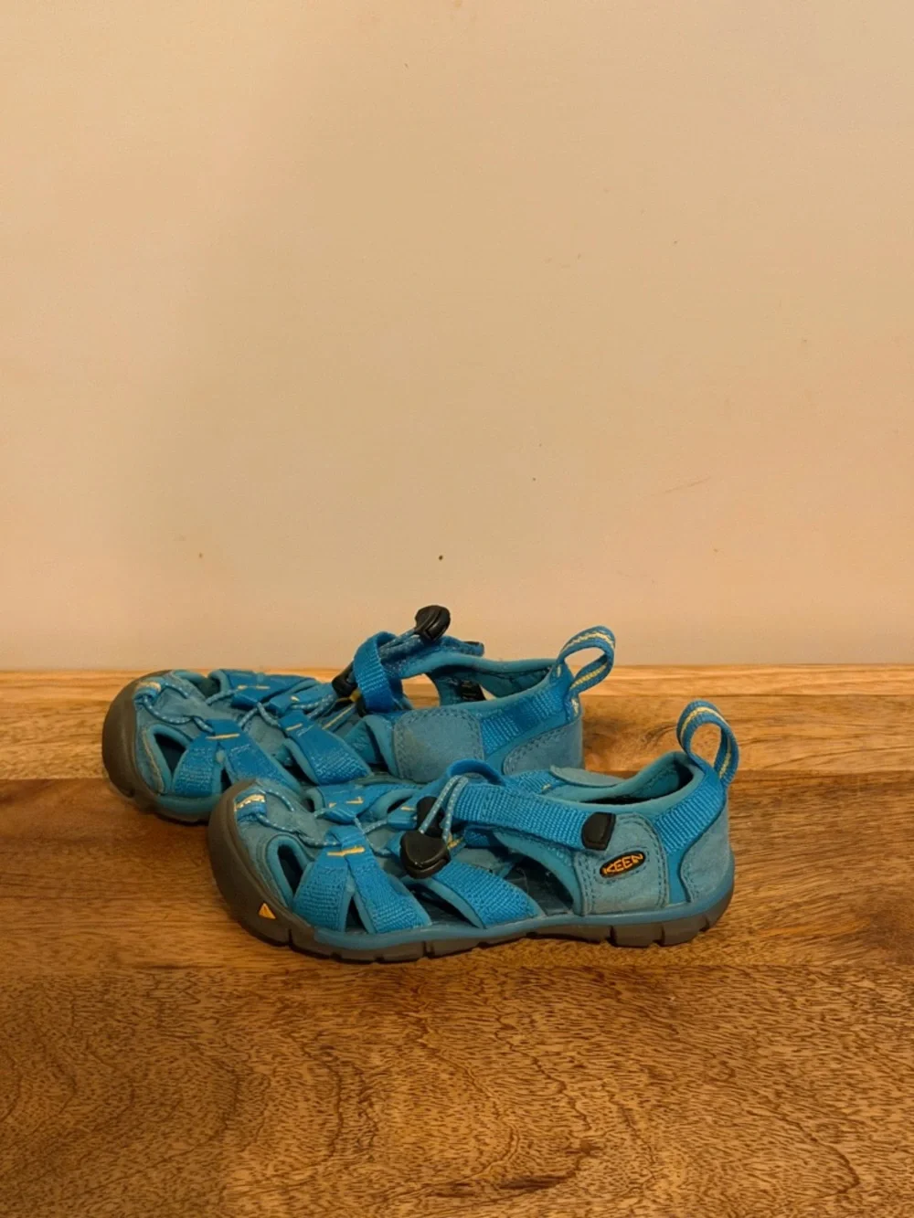 Keen Kids Blue sandal shoes size 10